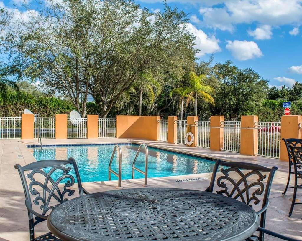 Comfort Inn Fort Myers Northeast Зручності фото