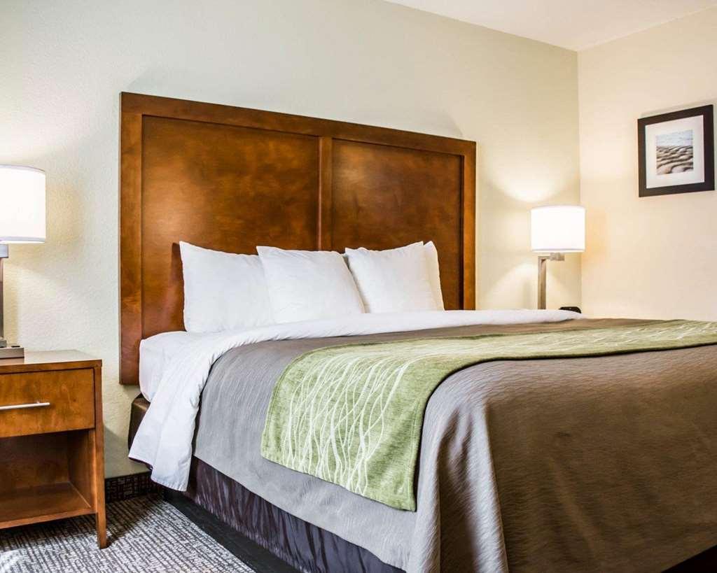 Comfort Inn Fort Myers Northeast Номер фото