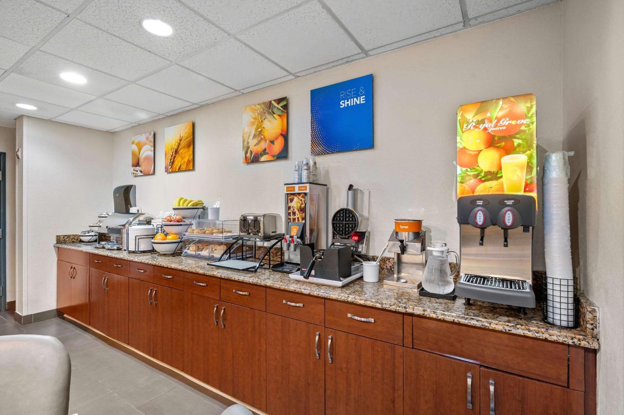 Comfort Inn Fort Myers Northeast Екстер'єр фото