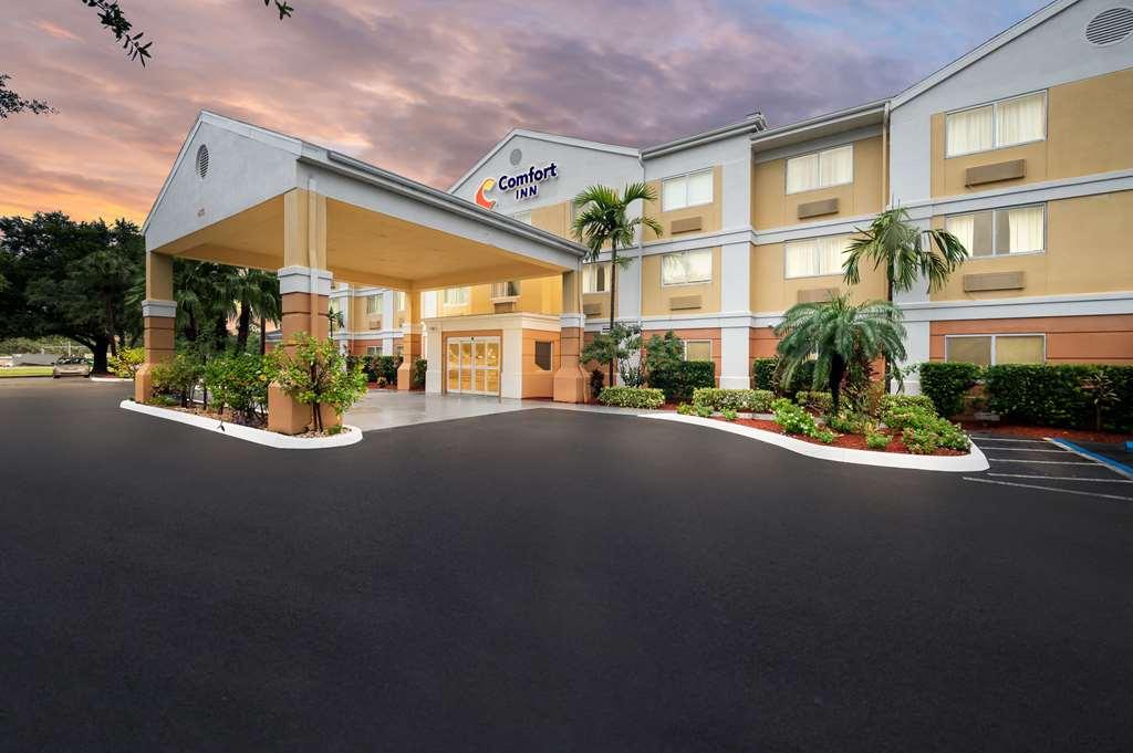 Comfort Inn Fort Myers Northeast Екстер'єр фото