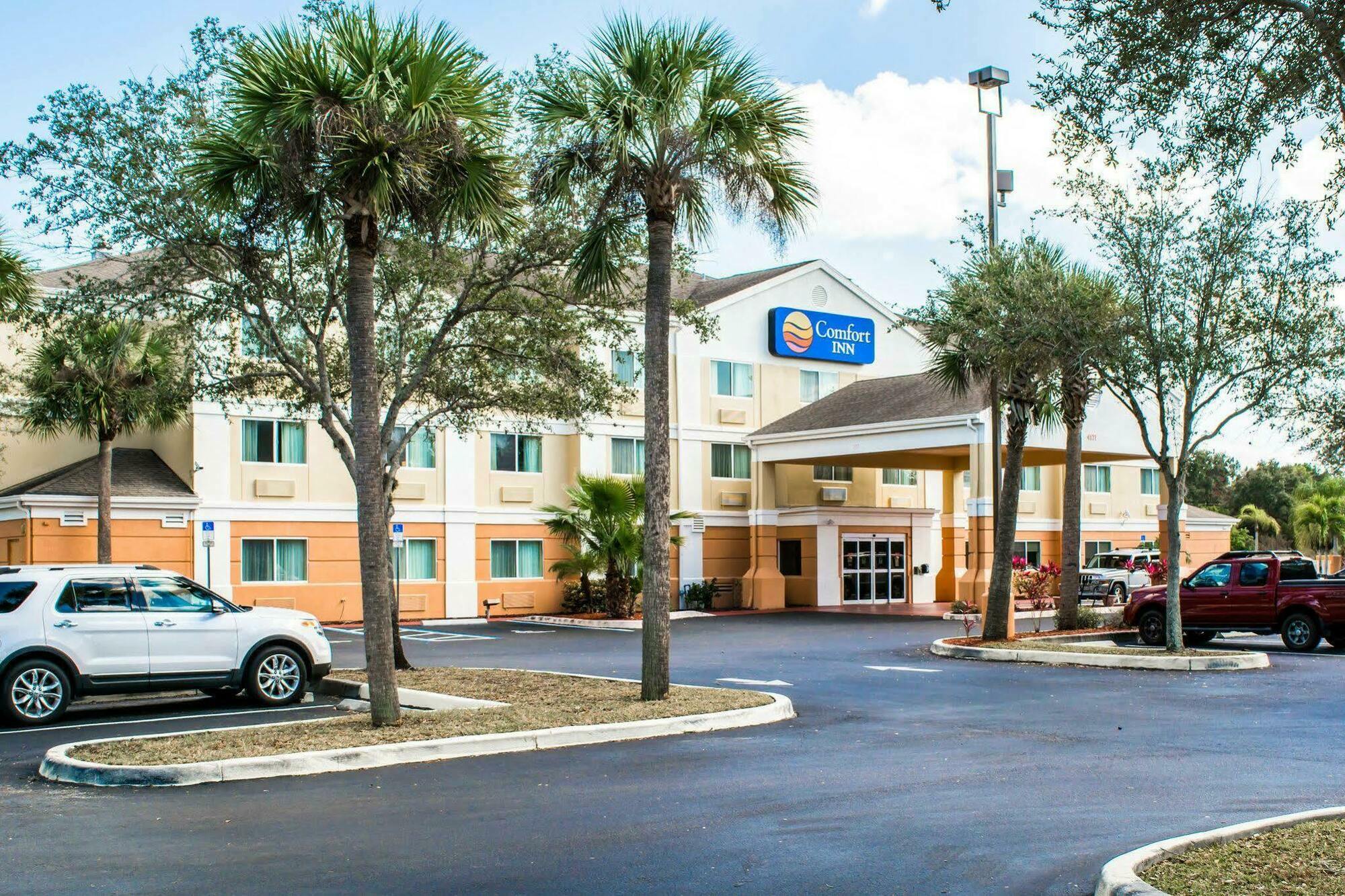 Comfort Inn Fort Myers Northeast Екстер'єр фото